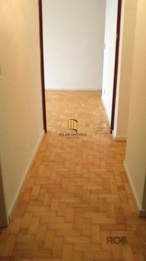 Ampla apartamento 3 dormitorios,living 2 ambientes na Cidade Baixa, com 2 garagem,