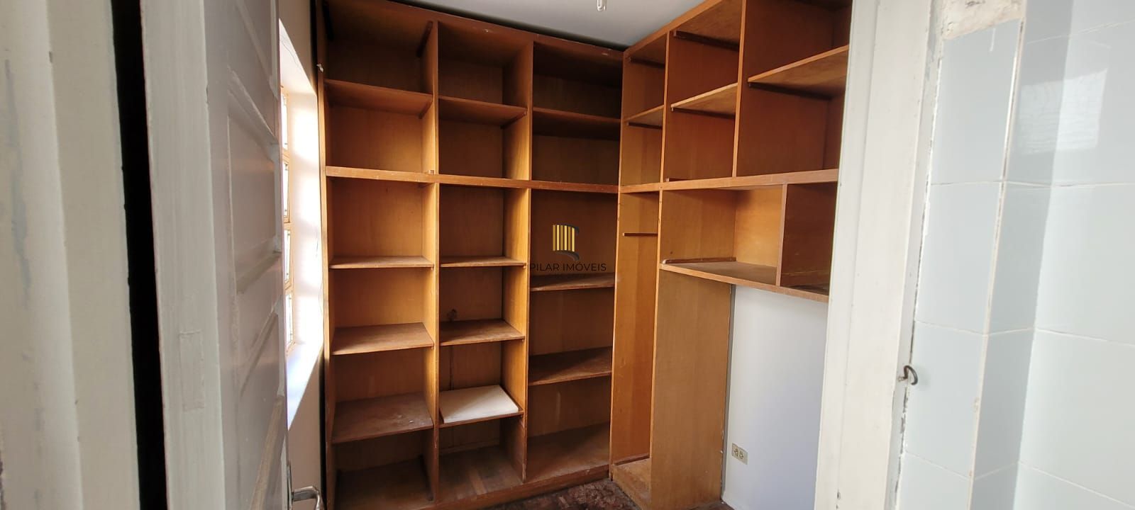 excelente apartamento 3 dorm transformado em 2 com dependencia completa