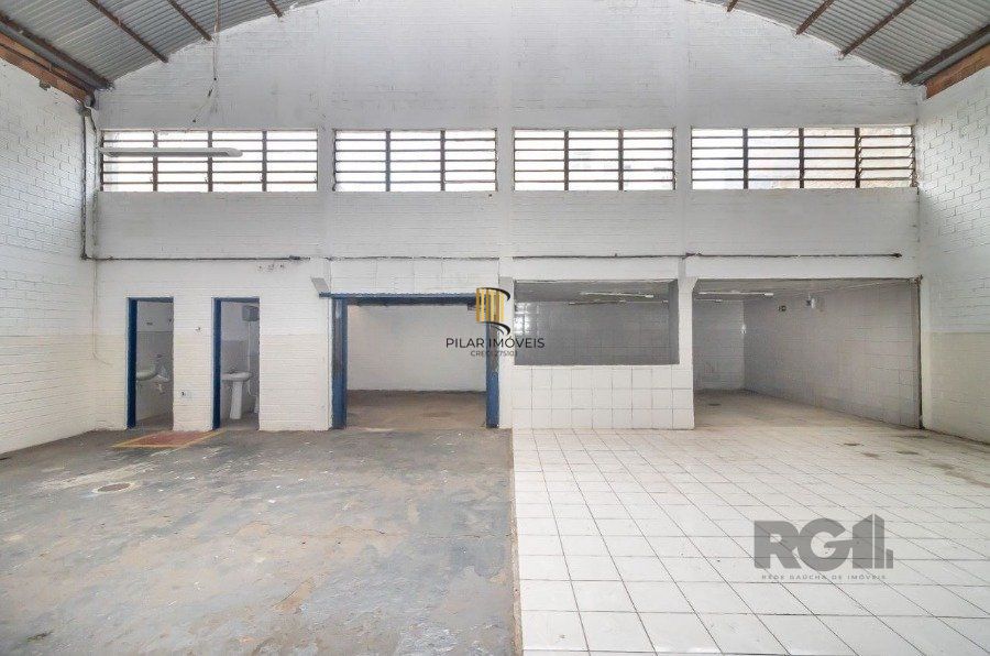DEPÓSITO EM PETROPOLIS COM 330 M²