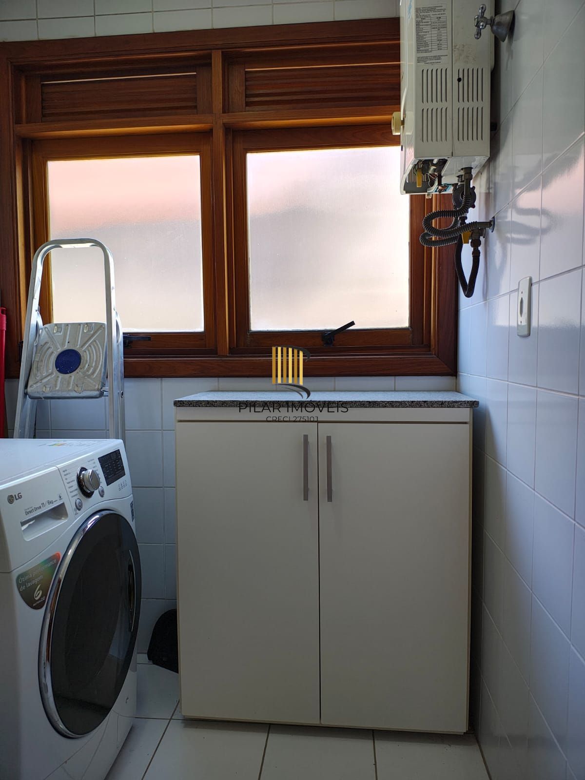 Apartamento Av Guaporé, 2 dormitórios, 2 vagas, churrasqueira