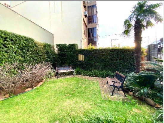 Venda apartamento com 3 dormitórios, 1 suíte e 2 vagas de garagem  lareira e churrasqueira Jardum Itu  Porto Alegre
