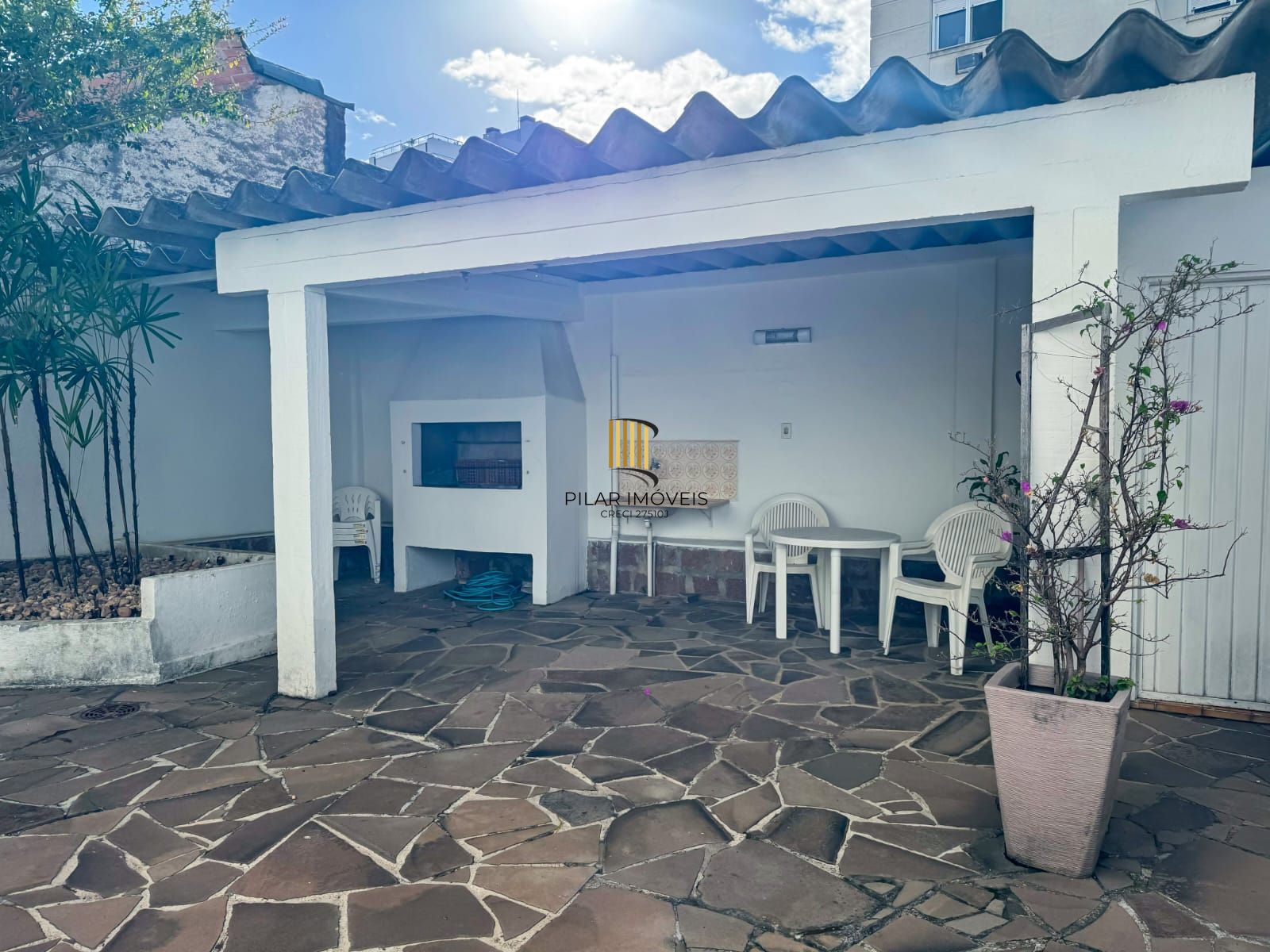 Apartamento com cobertura - bairro área privativa 146 m² - 2 dormitórios - vaga