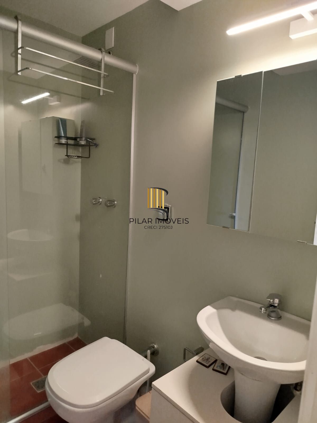 Venda Apartamento  03 dormitórios, transformados em 02, sendo um deles suíte Moinhos de vento Porto Alegre