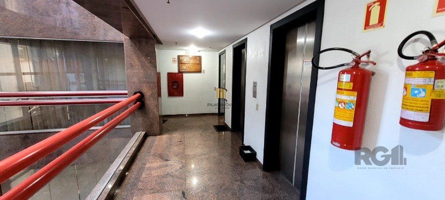 SALA AMPLA COM 73M² PRIVATIVOS, CENTRO PORTO ALEGRE, GARAGEM, ELEVADOR