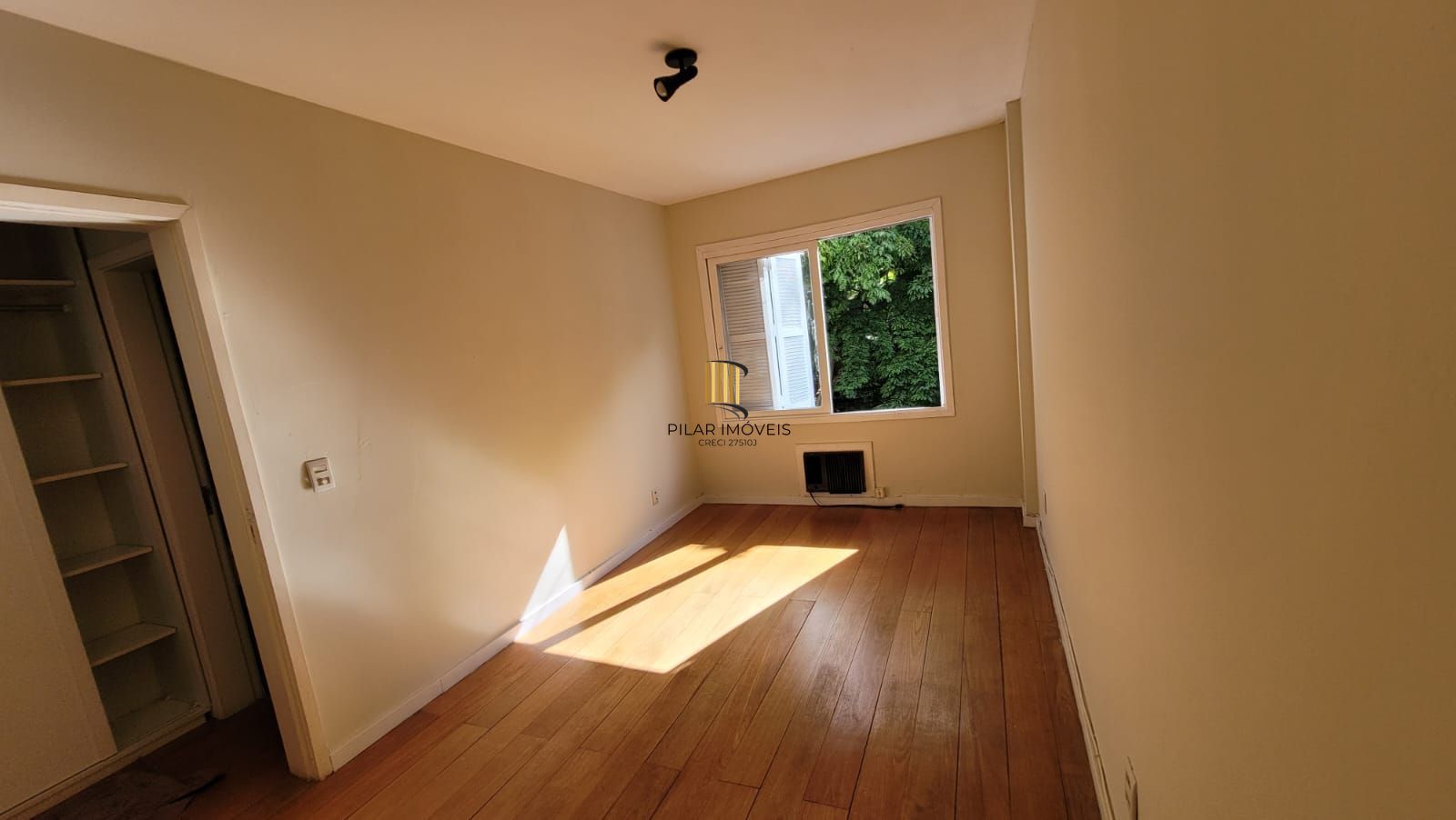 VENDA COBERTURA NO MONT SERRAT 2 DORM com 94m² privativos