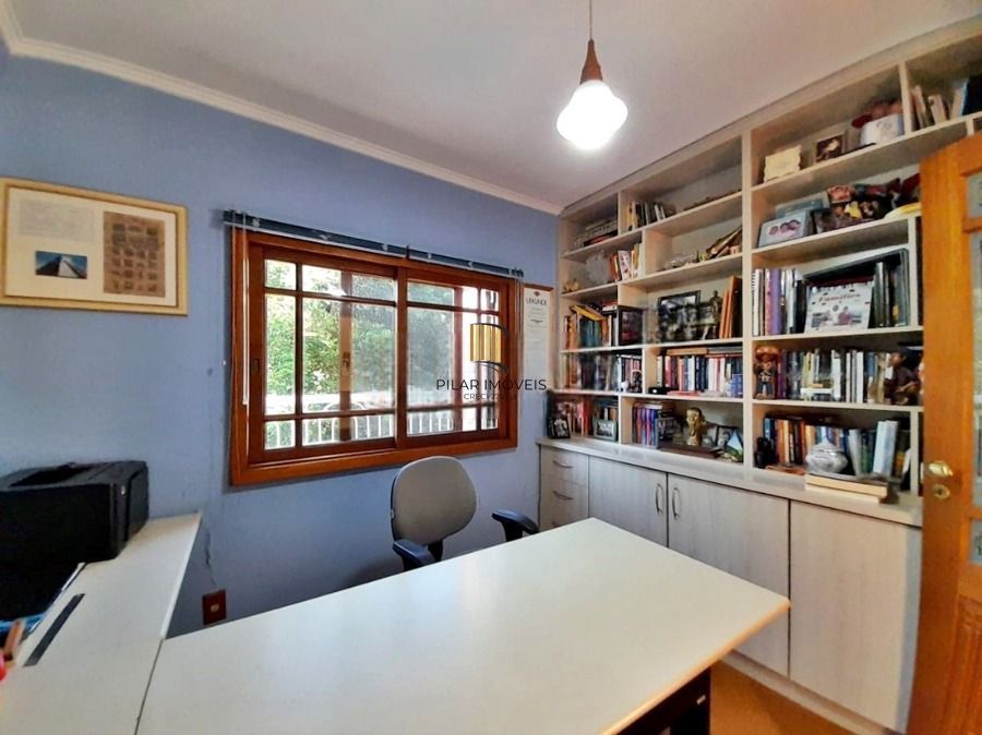 Casa 5 dormitórios no bairro Vila Nova