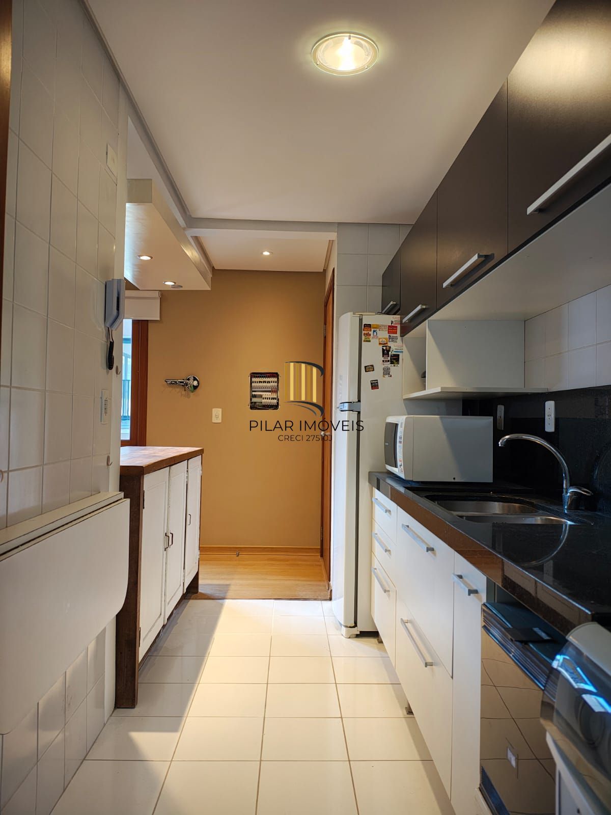 Apartamento Av Guaporé, 2 dormitórios, 2 vagas, churrasqueira