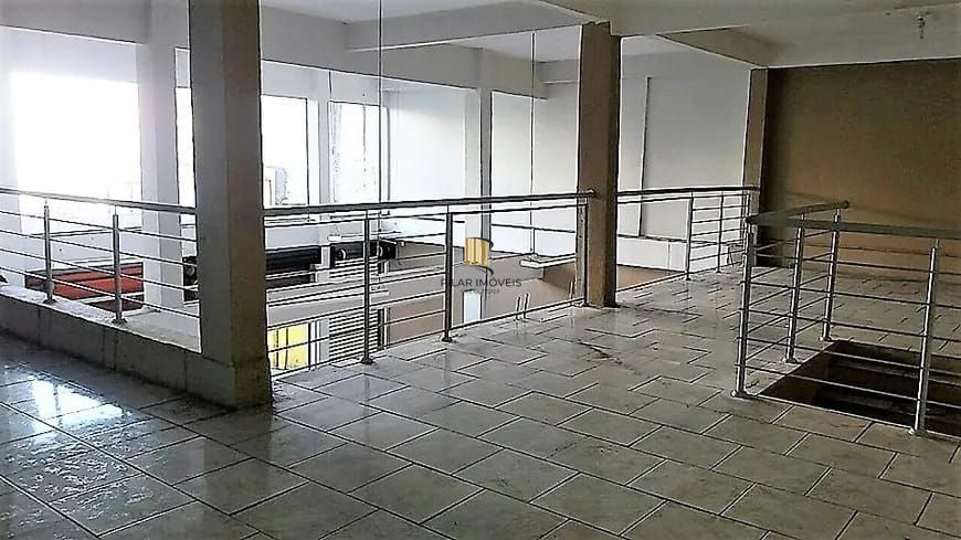 Prédio Comercial 3 dormitórios no bairro São João