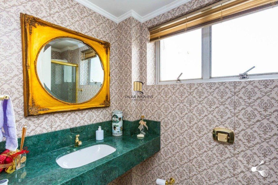 Apartamento para Venda - 144.73m², 3 dormitórios, sendo 1 suites, 2 vagas - Moinhos de Vento