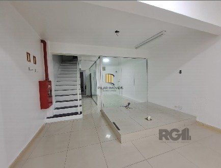 Loja Comercial na Rua Duque de Caxias - Centro Histórico, com 130,00m² privativos,