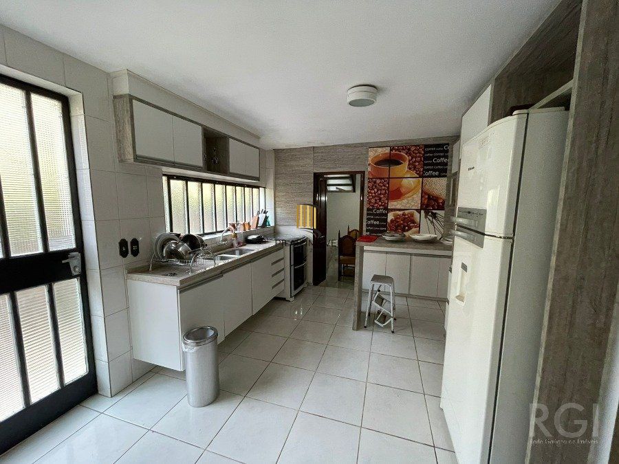Casa 4 Dormitório(s) Bairro Vila Assunção