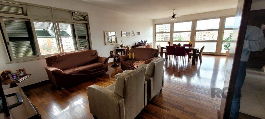 Apartamento 3 dormitórios no bairro Farroupilha