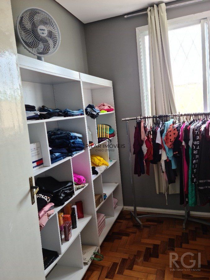 Casa para Venda - 169.98m², 3 dormitórios, 4 vagas - Coronel Aparício Borges
