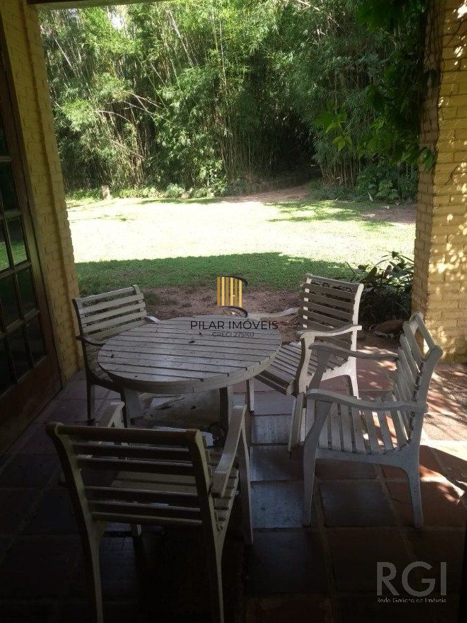 Sítio para Venda - 350m², 3 dormitórios, sendo 1 suites, 7 vagas - Águas Claras