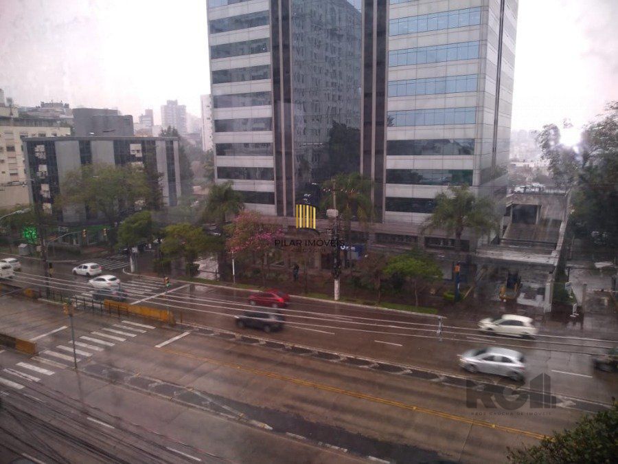 Sala comercial na Av Carlos Gomes, 39m², garagem, portaria