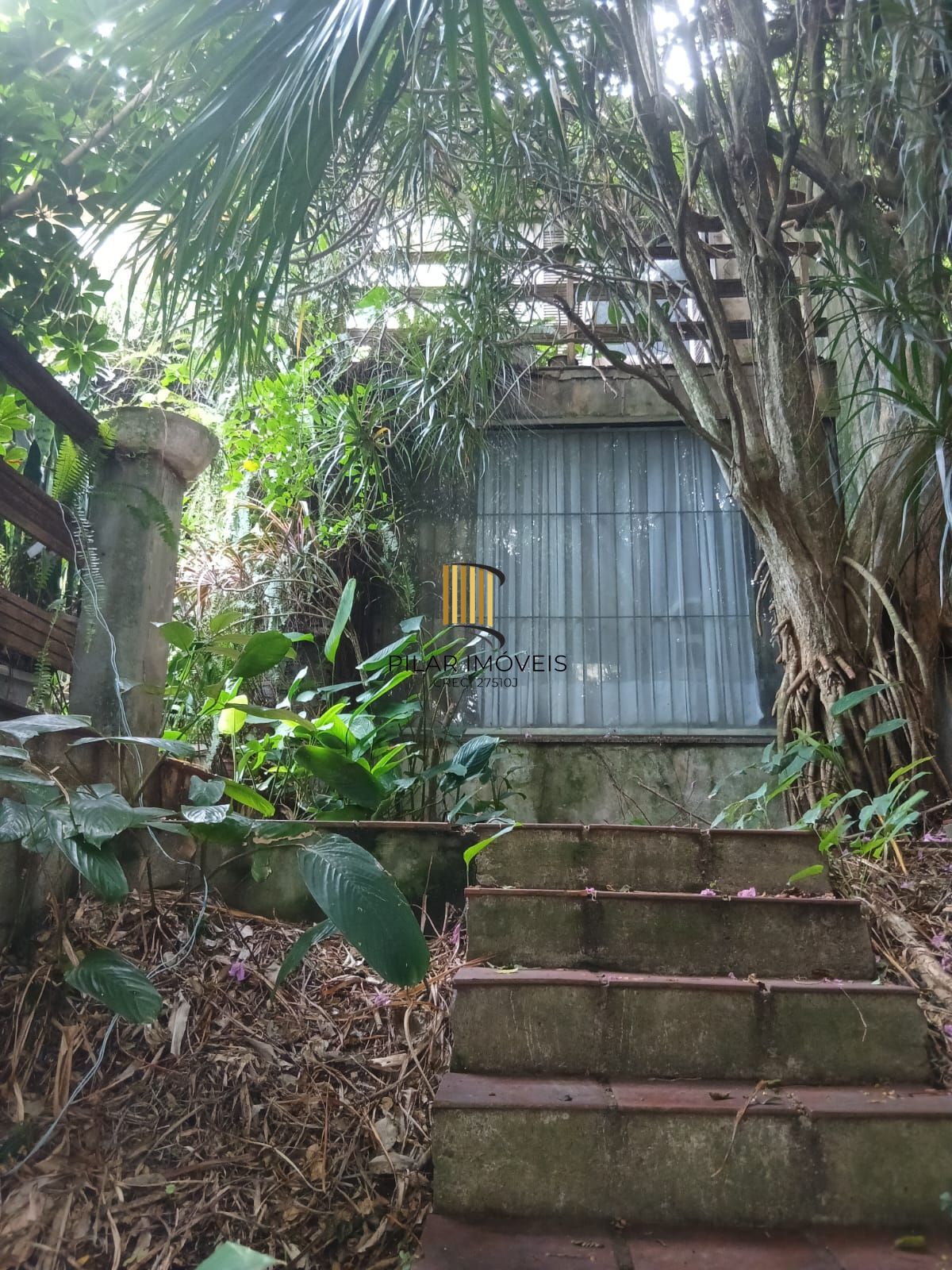 Casa 4 dormitórios no bairro Santa Tereza