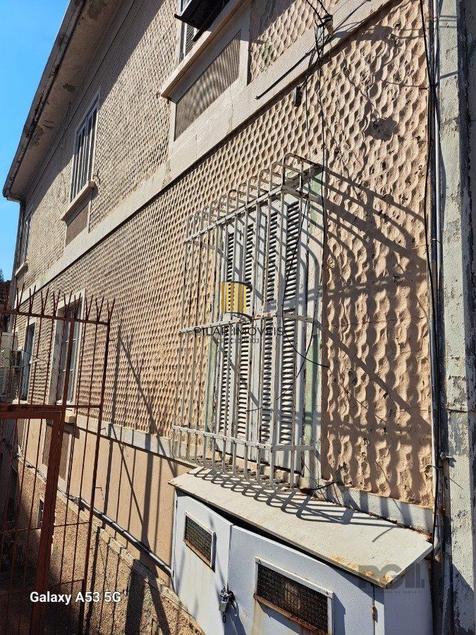 CASA ESTILO SOBRADO COM TERRENO 894 M2