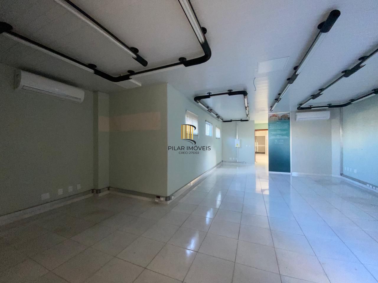 Prédio Comercial 30 dormitórios no bairro Azenha