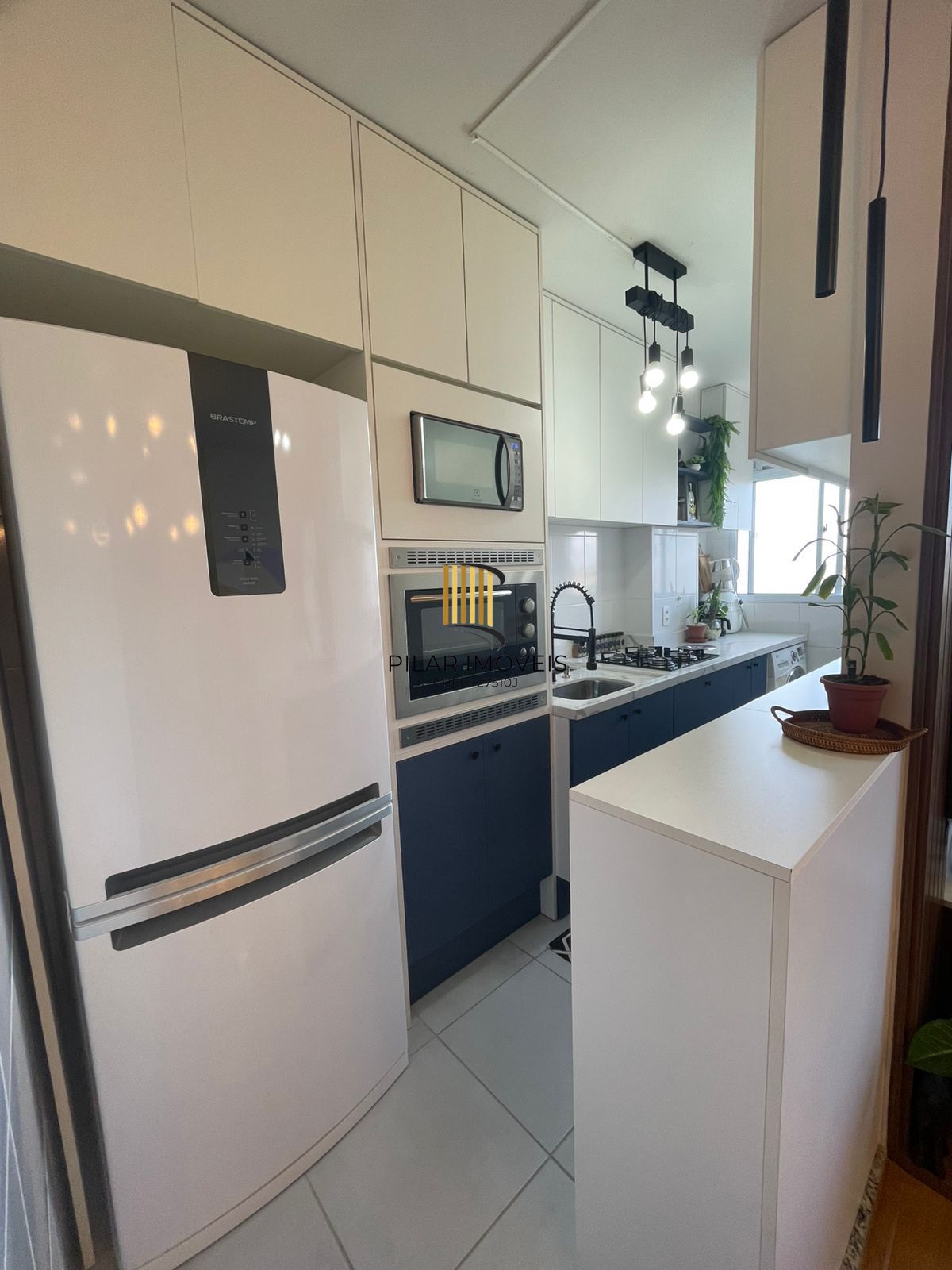 Apartamento 02 dormitórios com sacada com churrasqueira