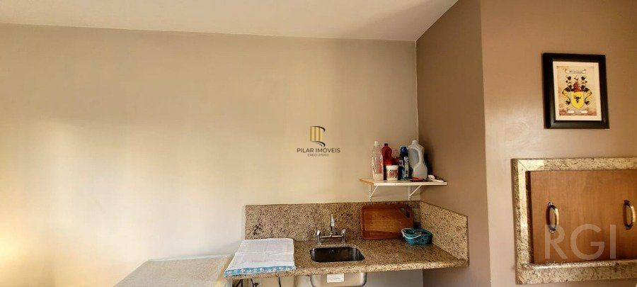 VENDA Casa  em condomínio  com 3 quartos,  suite,   no Bairro Chácara das Pedras,  Porto Alegre RS,  na  rua Monte Alverne. 