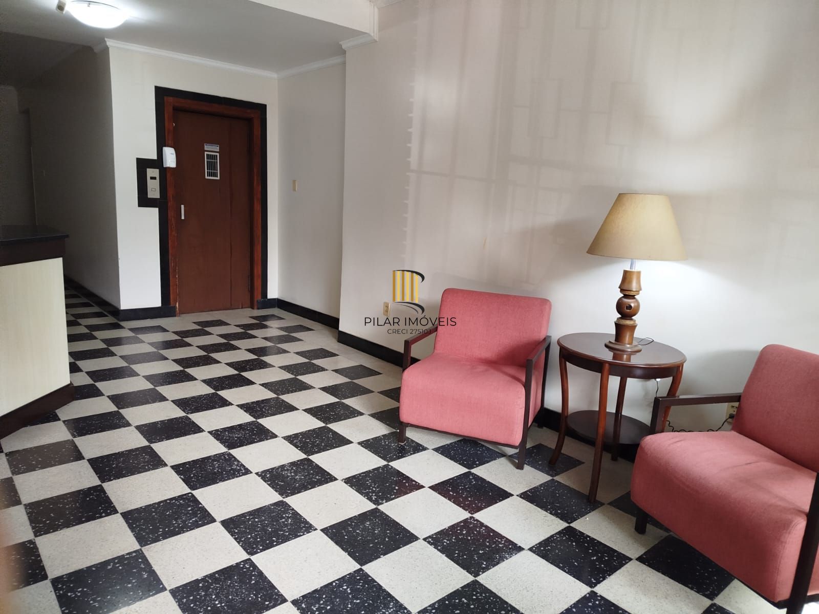 Venda Apartamento  03 dormitórios, transformados em 02, sendo um deles suíte Moinhos de vento Porto Alegre
