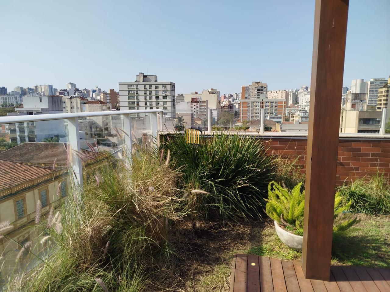 Apartamento Garden, 1 quarto,  todo mobiliado, próximo a Redenção bem arejado e iluminado.