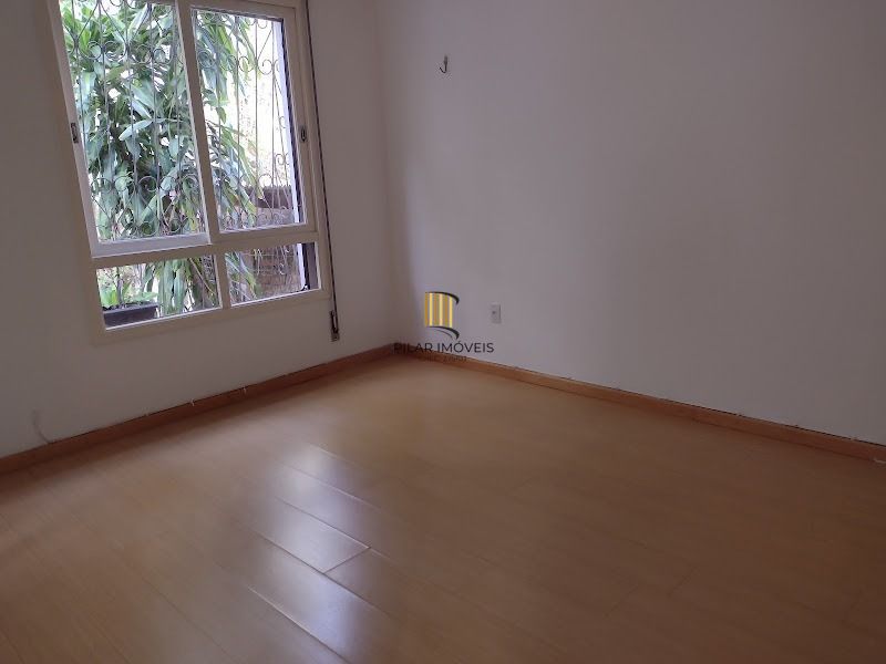 Apartamento 02 dormitórios com vaga na Lucas de Oliveira