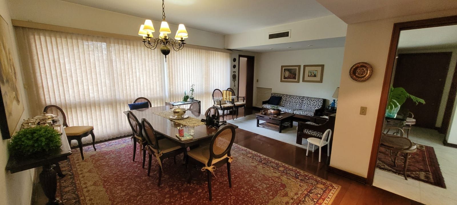 VENDA APARTAMENTO 3 DORMITÓRIOS, SACADA ABERTA, SUITE,  257,00 m² PRIVATIVOS 2 VAGAS, BELA VISTA