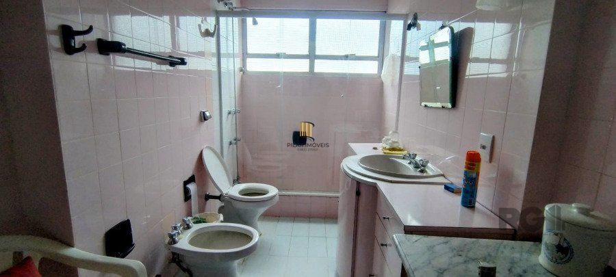 Apartamento 3 dormitórios no bairro Moinhos de Vento