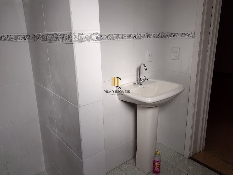 Apartamento 02 dormitórios com vaga na Lucas de Oliveira