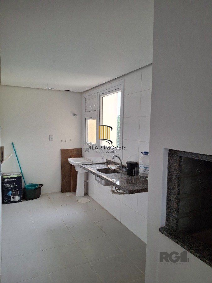 Apartamento 2 dormitórios no bairro Lomba do Pinheiro