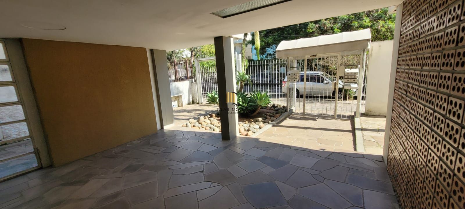 excelente apartamento 3 dorm transformado em 2 com dependencia completa
