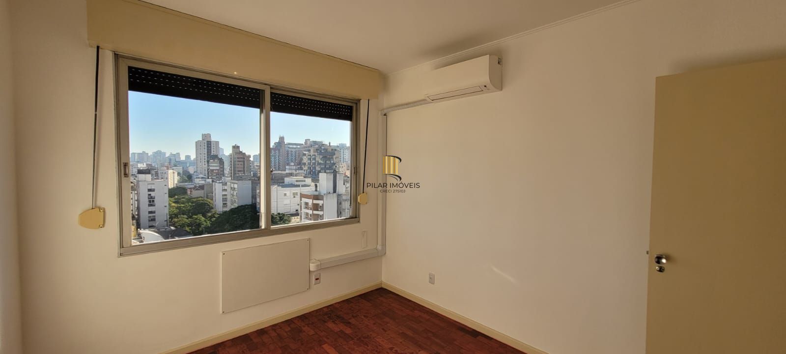 VENDA APARTAMENTO 3 DORMITÓRIOS, SUITE, GARAGEM, ELEVADOR, VISTA, EXCELENTE ORIENTAÇÃO SOLAR, BAIRRO RIO BRANCO JUNTO AO BOM FIM