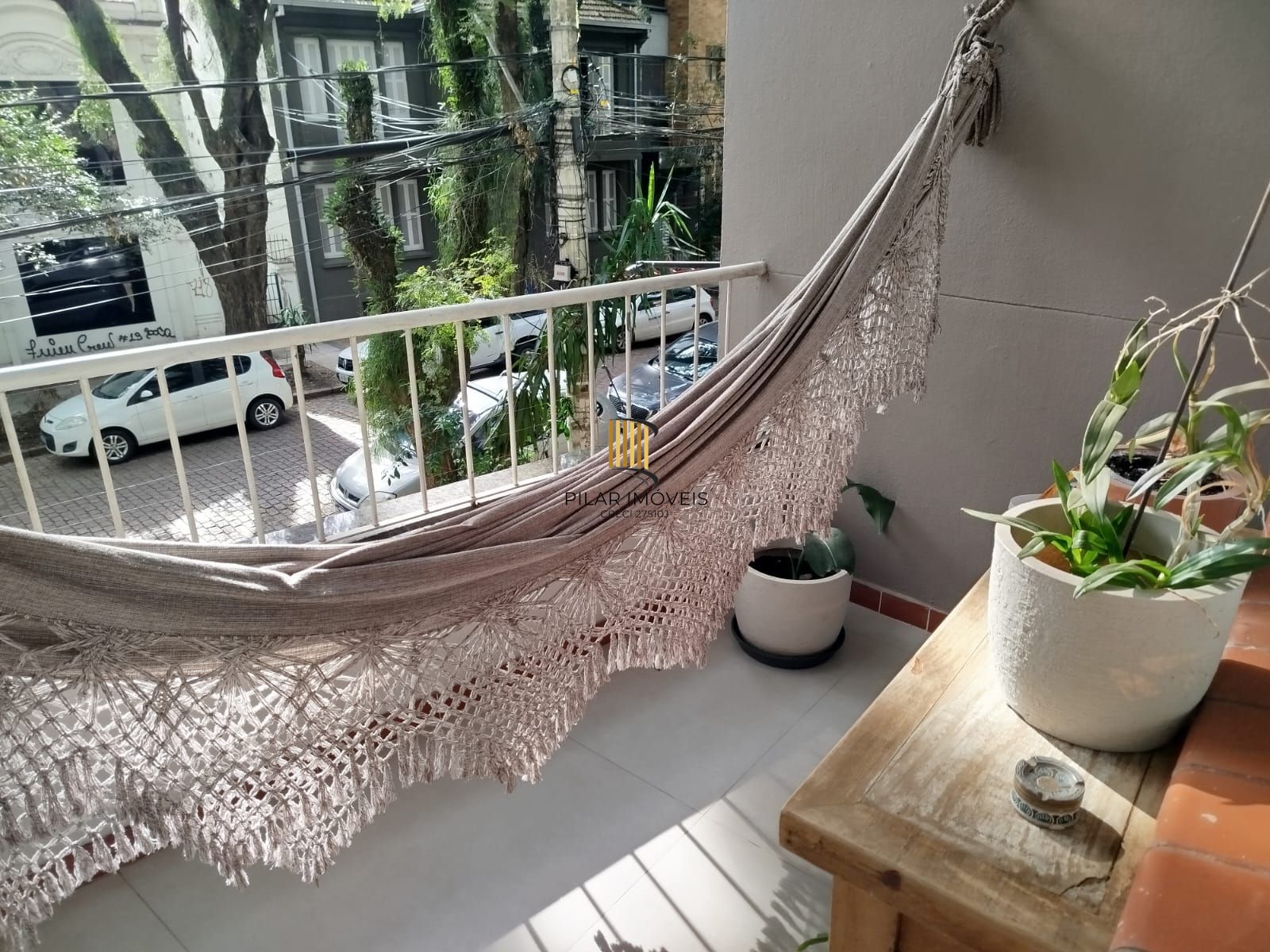 Venda Apartamento  03 dormitórios, transformados em 02, sendo um deles suíte Moinhos de vento Porto Alegre