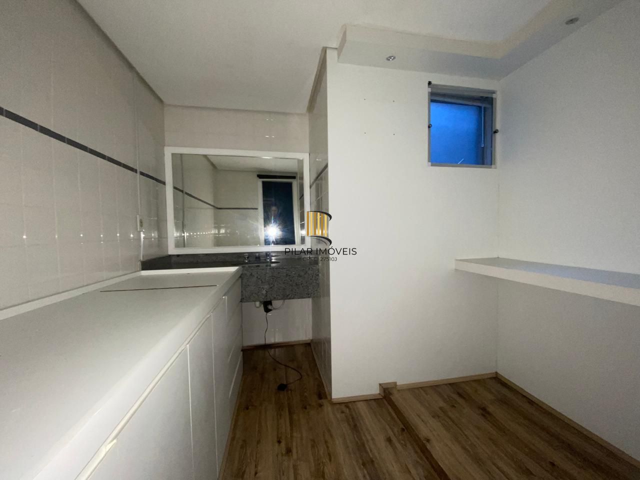 Prédio Comercial 30 dormitórios no bairro Azenha