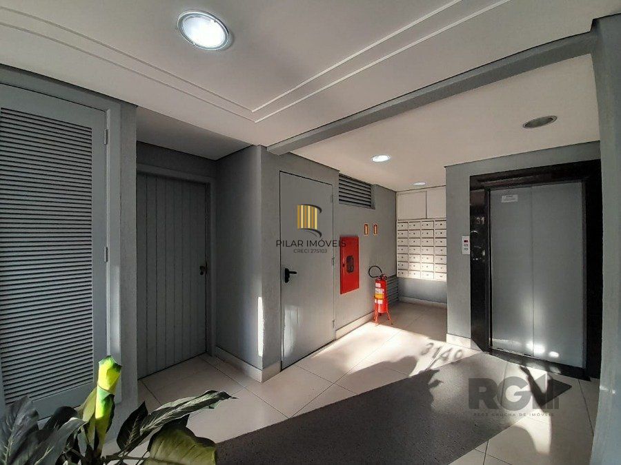 Sala duplex, 67,5m² privativos, boa orientação solar, fundos para a Protásio Alves