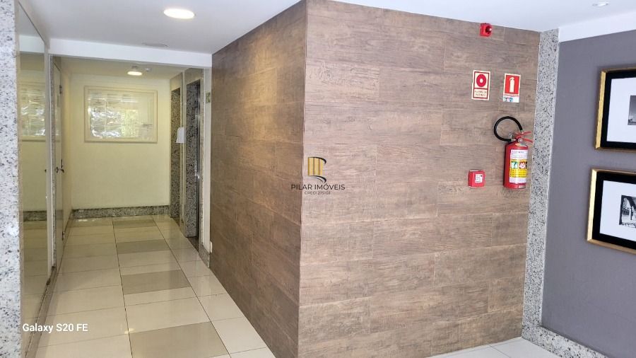 Apartamento de 1 quarto,  currasqueira, suíte e uma vaga de garagem no bairro Santa Cecilia  junto ao Bom Fim em Porto Alegre.