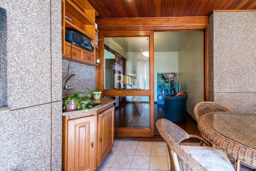 Apartamento para Venda - 135.5m², 3 dormitórios, sendo 1 suites, 2 vagas - Rio Branco