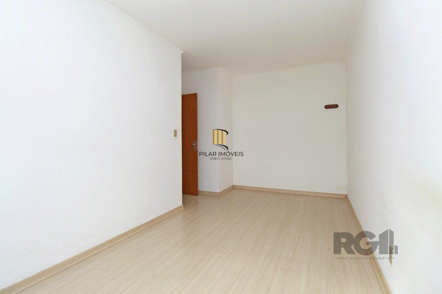 Apartamento a venda de 2 dormitórios na Rua Santa Cecilia Porto Alegre
