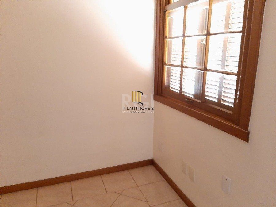 Casa para Venda - 150m², 3 dormitórios, sendo 1 suites, 4 vagas - Floresta