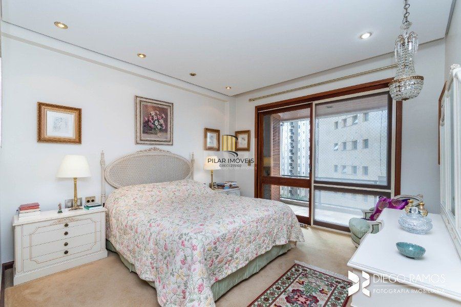 Apartamento para Venda - 305.46m², 3 dormitórios, sendo 3 suites, 4 vagas - Mont Serrat