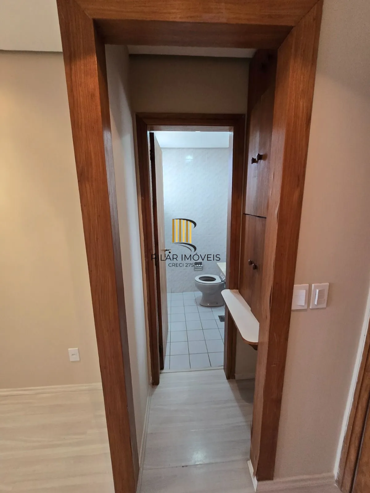 Conj/sala coml.48,09 m2 priv.rua Fabricio Pilar,Mont'Serrat.R$162 mil