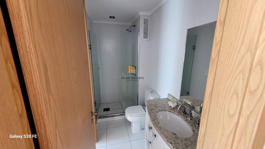 Apartamento de 1 quarto,  currasqueira, suíte e uma vaga de garagem no bairro Santa Cecilia  junto ao Bom Fim em Porto Alegre.