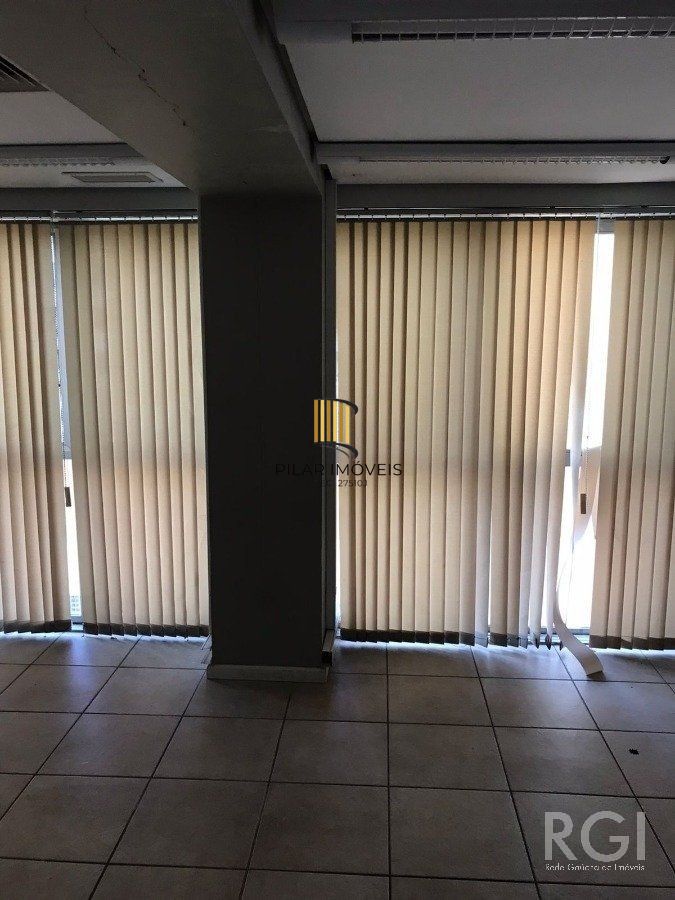 Conjunto/Sala para Venda - 90m², 0 dormitórios, Centro