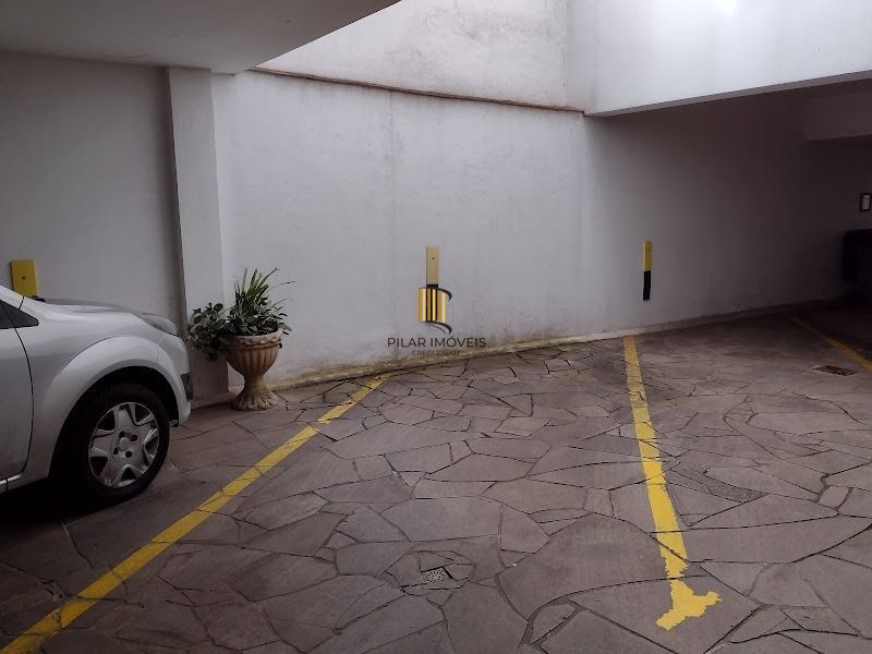 Apartamento 02 dormitórios com vaga na Lucas de Oliveira