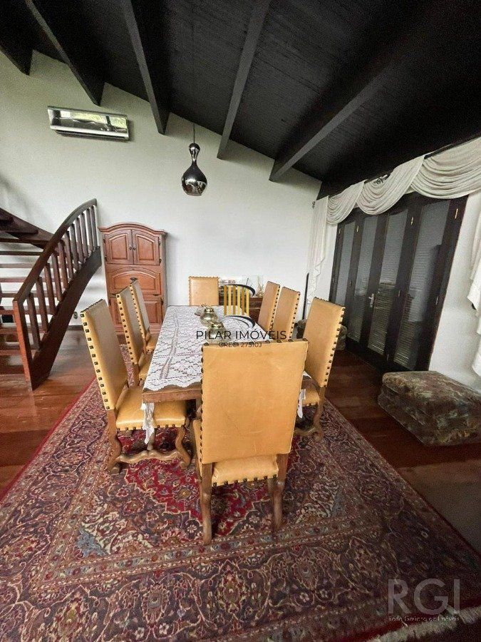 Casa 4 Dormitório(s) Bairro Vila Assunção