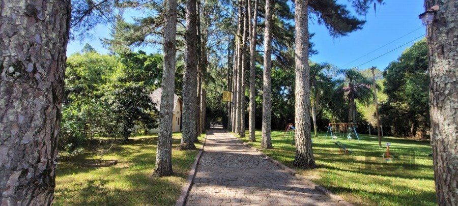 Venda Casa maravilhosa em terreno de 8.125m² com acesso ao Rio Guaiba,  na Estrada Retiro da Ponta Grossa - Porto Alegre