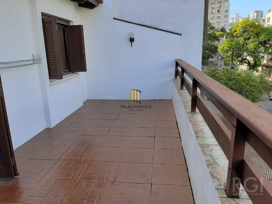 Casa para Venda - 136.6m², 4 dormitórios, 2 vagas - Rio Branco