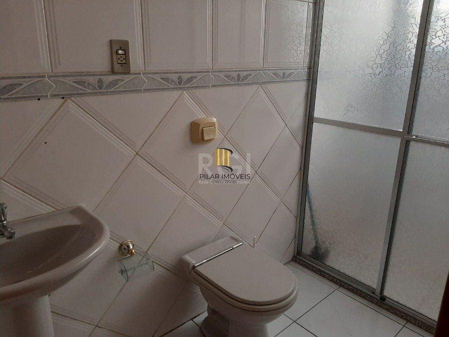 Casa para Venda - 150m², 3 dormitórios, sendo 1 suites, 4 vagas - Floresta