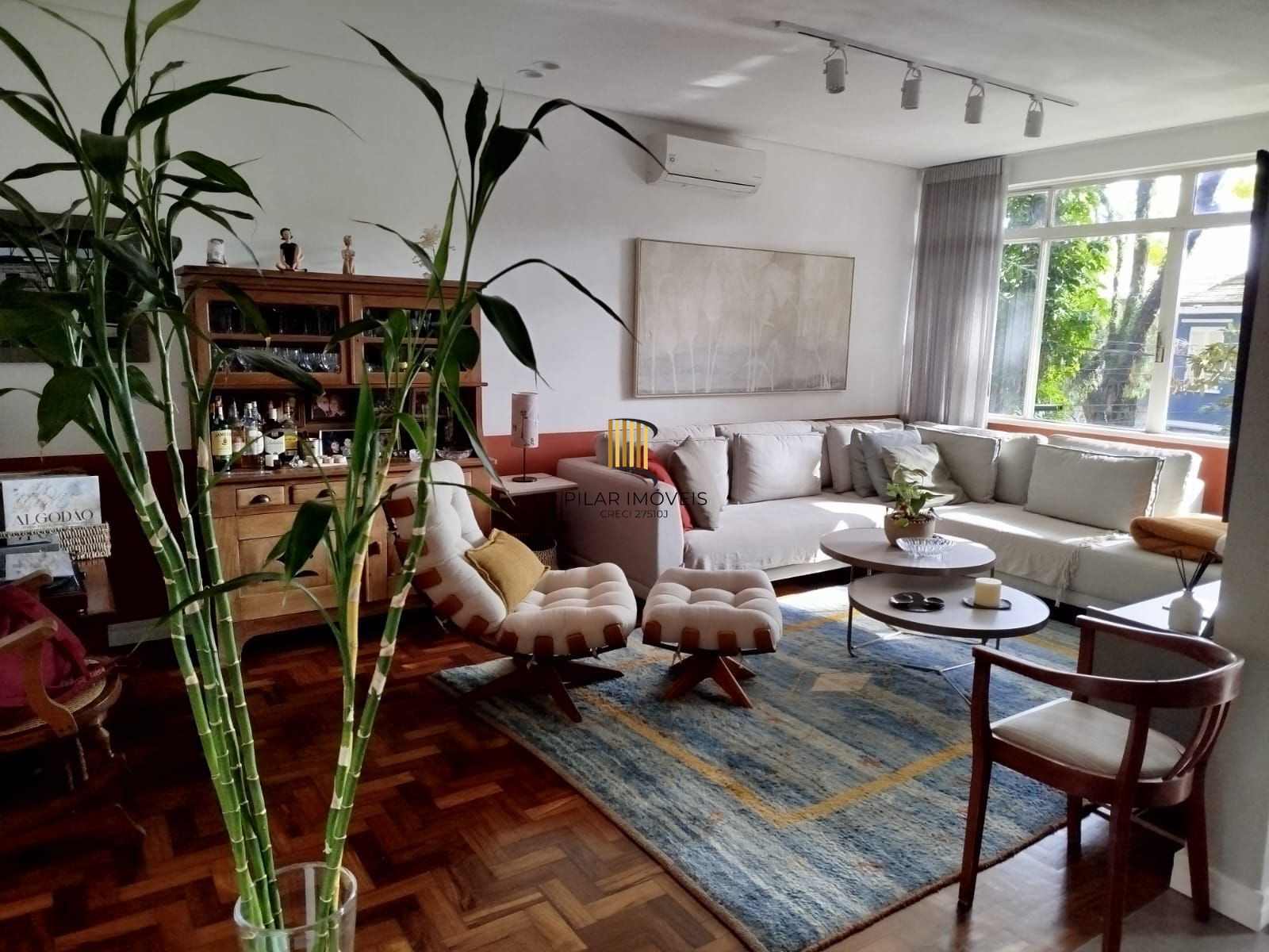 Venda Apartamento  03 dormitórios, transformados em 02, sendo um deles suíte Moinhos de vento Porto Alegre - Pilar Imóveis